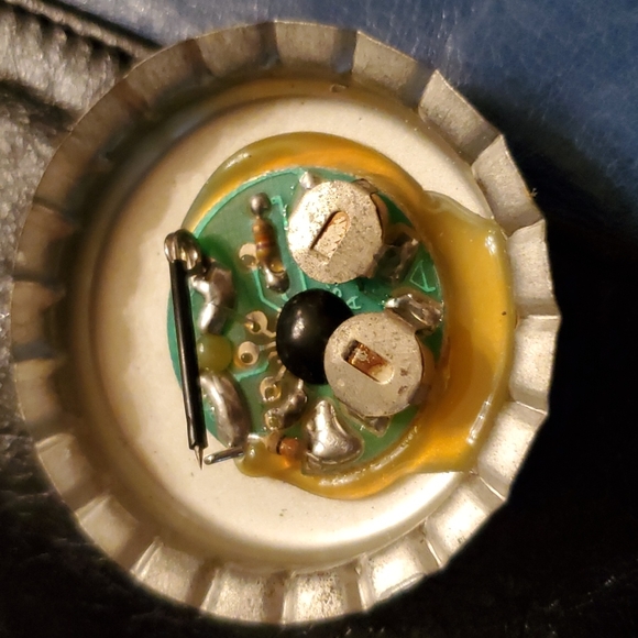 Coors Light Blinking Light Button Cap - Picture 3 of 4